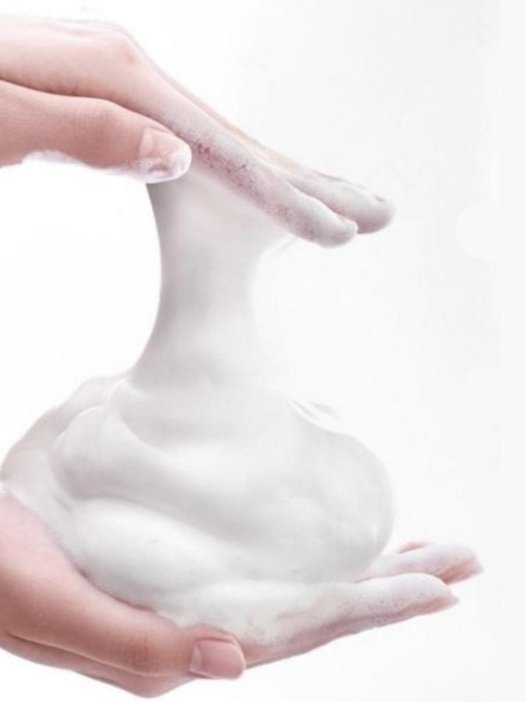 Senka Perfect Whip Cleansing Foam  |120g